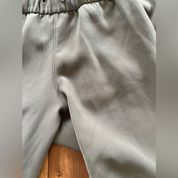 Lululemon On The Fly Jogger - Picture 8 of 16